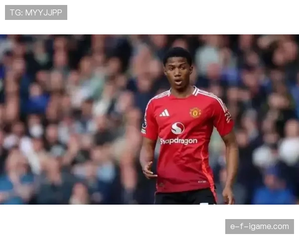 特拉布宗体育控球占优，曼联进攻乏力难破防线