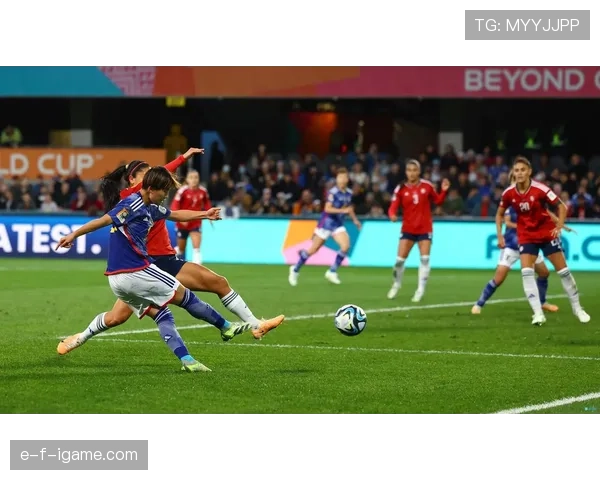 日本足球队勇夺亚运会银牌，表现出色引发媒体关注