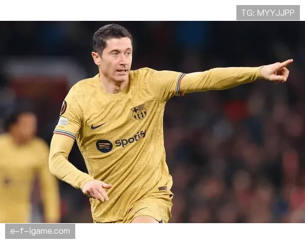 莱万多夫斯基连续赛季进球表现解析：稳定性是否领先同代射手